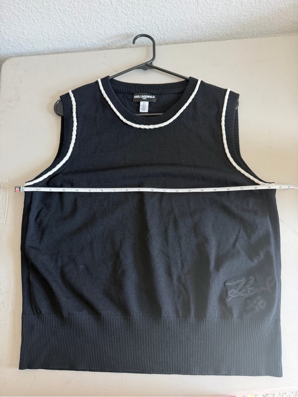 Karl Lagerfeld Black Knit Sleeveless Top with White twist Piping - Picture 7 of 10